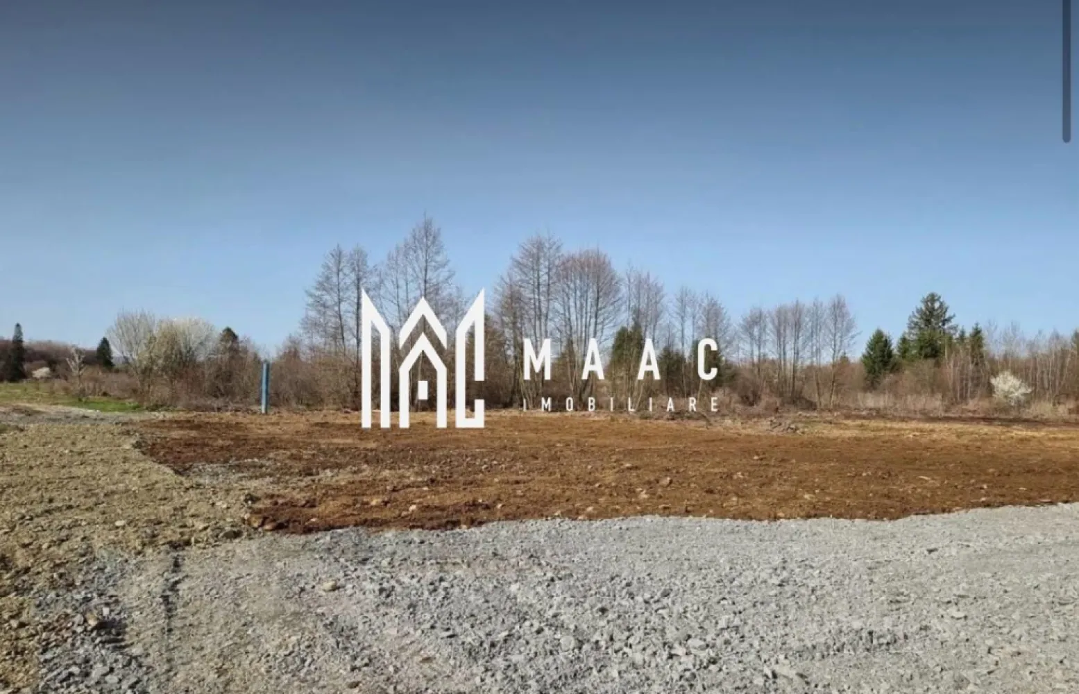 TEREN INTRAVILAN 4007 MP I VALEA AVRIGULUI - MAAC Imobiliare vă propune spre vânzare un teren intravilan cu suprafața de 4007 mp, situat pe Valea Avrigului, într-o zonă deosebită, apreciată pentru peisajele naturale spectaculoase și apropierea de Munții Făgăraș. Locația oferă un cadru ideal pentru relaxare și dezvoltare, beneficiind de acces facil către orașul Avrig și către diverse obiective turistice din împrejurimi.

Terenul se remarcă prin poziționarea într-un cadru pitoresc, cu râuri, păduri și priveliști montane, fiind potrivit pentru cei care caută liniște și conexiune cu natura. În același timp, accesibilitatea este un avantaj important, datorită legăturilor rapide către Sibiu și zonele turistice din regiune.

Proprietatea oferă multiple posibilități de dezvoltare, fiind ideală pentru construcții rezidențiale, case de vacanță, pensiuni sau proiecte turistice, valorificând potențialul zonei aflate în continuă dezvoltare.

Caracteristici:
-suprafață: 4007 mp
-teren intravilan
-acces facil către Avrig și zonele turistice
-posibilități multiple de dezvoltare: rezidențial sau turistic
-curent disponibil
-drumuri amenajate

Pentru mai multe detalii sau pentru programarea unei vizionări, vă rugăm să menționați telefonic numărul CP2995272.