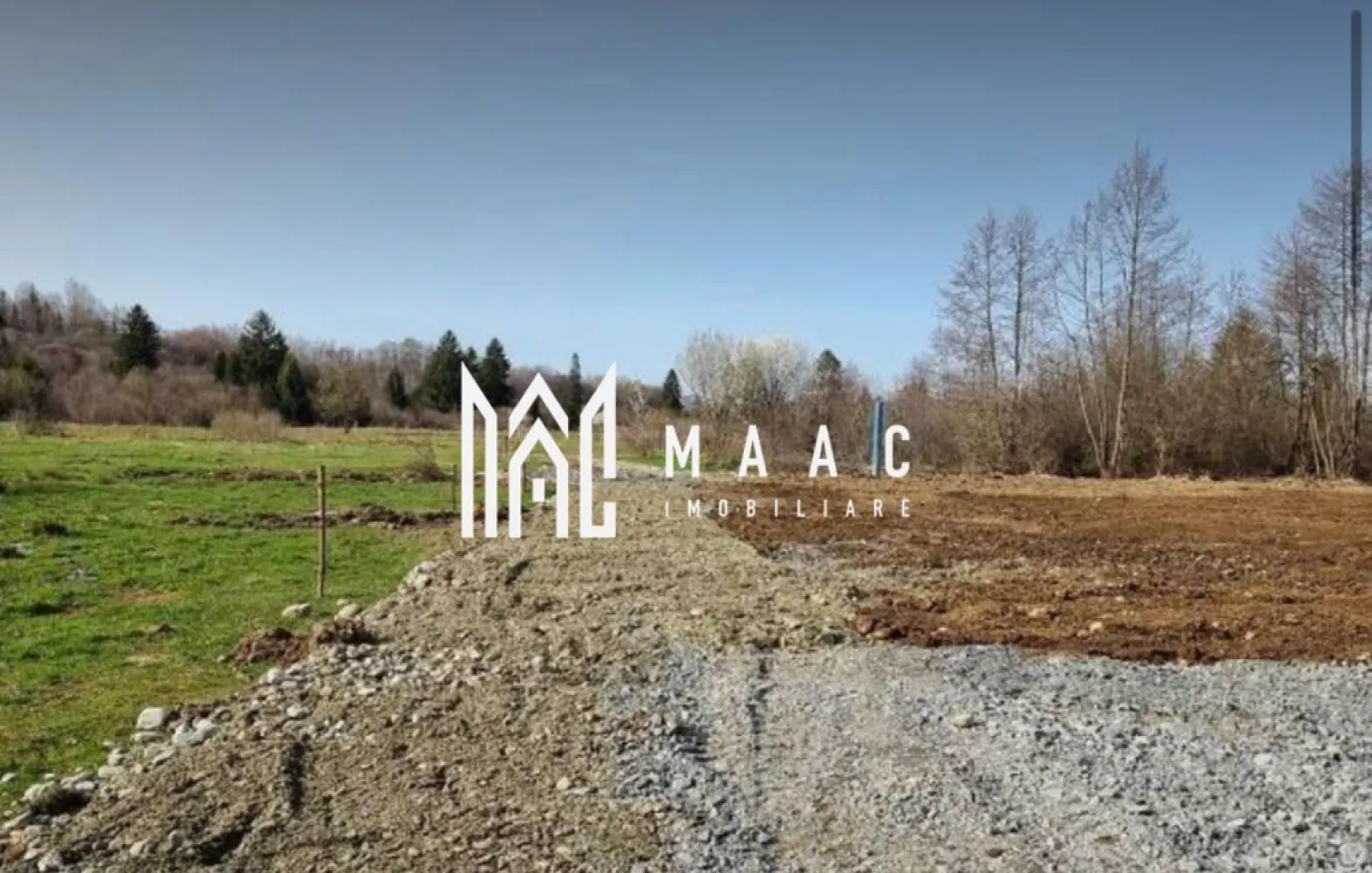TEREN INTRAVILAN 4007 MP I VALEA AVRIGULUI - MAAC Imobiliare vă propune spre vânzare un teren intravilan cu suprafața de 4007 mp, situat pe Valea Avrigului, într-o zonă deosebită, apreciată pentru peisajele naturale spectaculoase și apropierea de Munții Făgăraș. Locația oferă un cadru ideal pentru relaxare și dezvoltare, beneficiind de acces facil către orașul Avrig și către diverse obiective turistice din împrejurimi.

Terenul se remarcă prin poziționarea într-un cadru pitoresc, cu râuri, păduri și priveliști montane, fiind potrivit pentru cei care caută liniște și conexiune cu natura. În același timp, accesibilitatea este un avantaj important, datorită legăturilor rapide către Sibiu și zonele turistice din regiune.

Proprietatea oferă multiple posibilități de dezvoltare, fiind ideală pentru construcții rezidențiale, case de vacanță, pensiuni sau proiecte turistice, valorificând potențialul zonei aflate în continuă dezvoltare.

Caracteristici:
-suprafață: 4007 mp
-teren intravilan
-acces facil către Avrig și zonele turistice
-posibilități multiple de dezvoltare: rezidențial sau turistic
-curent disponibil
-drumuri amenajate

Pentru mai multe detalii sau pentru programarea unei vizionări, vă rugăm să menționați telefonic numărul CP2995272.