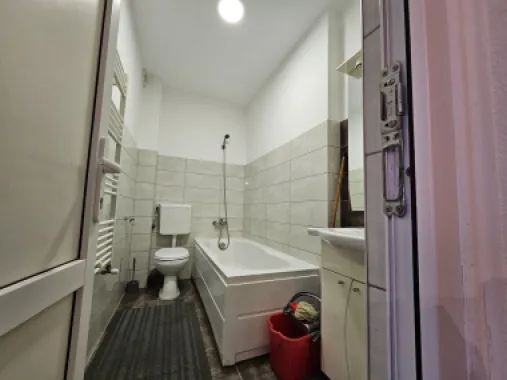 BRASADAS vinde ap Nou cu 2 cam etaj 2/4 in Carpați 2.