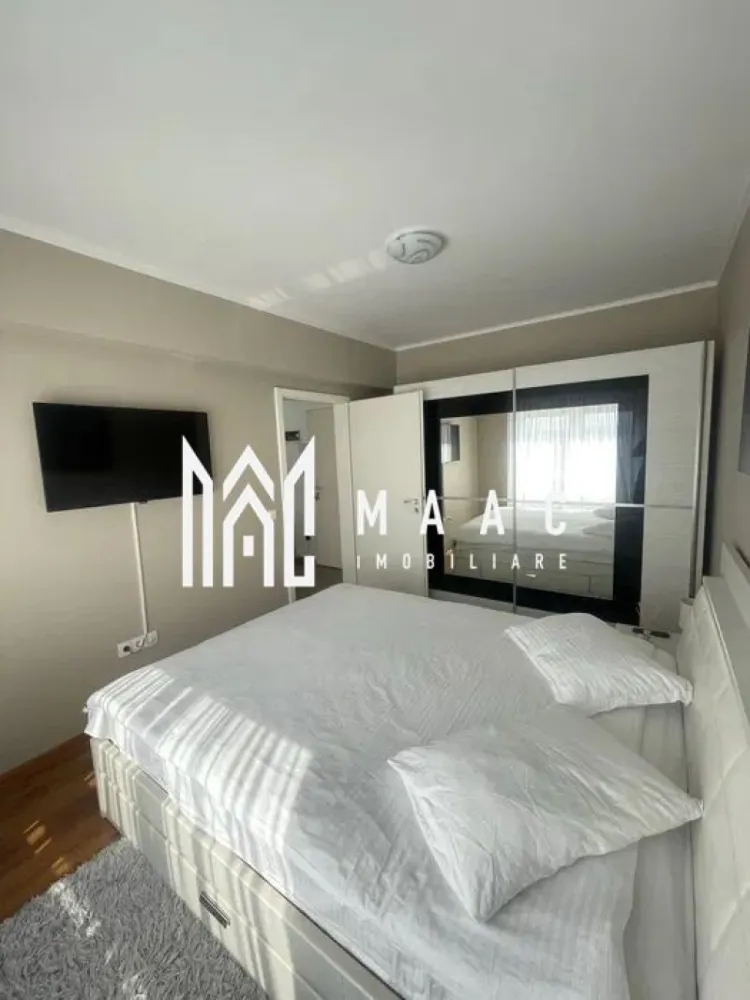 Apartament 2 camere | Decomandat | Parcare | Avantgarden - MAAC Imobiliare va prezinta un apartament superb de inchiriat, etaj 3/10 cu lift, decomandat, mobilat si utilat, in zona Avantgarden. 

Compartimentare : hol , baie cu vana, bucatarie inchisa amenajata cu loc de luat masa, 2 dormitoare cu pat matrimonial

Zona de living a fost transformata in dormitor, dar la cererea chiriasului se poate pune canapea in locul patului. 

Dotari : 

Frigider, cuptor microunde încorporat , cuptor incorporat, hotă , plită , mașină spălat vase , mașină spălat haine , aspirator
TV Smart în ambele camere
Internet
Alarmă
Rulouri electrice
Aer condiționat
Parcare privată

Zona de interes, cu acces rapid spre punctele principale ale orasului, statii de transport in comun, magazine, Mall shopping City . 

Nu se accepta animale de companie. 

Se percepe garantie in cuantumul unei chirii si se inchiriaza pe minim 12 luni.

Pentru mai multe detalii sau vizionari mentionati ID: CP2820729