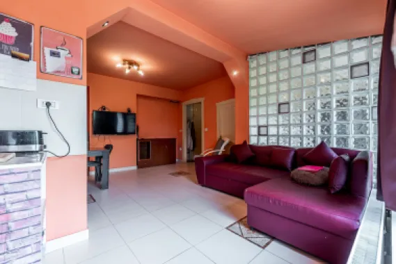 Casa Solida cu Mansarda in Zona Excelenta Parneava