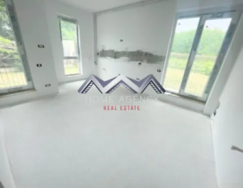 Apartament 2 camere + curte 110 mp Otopeni central