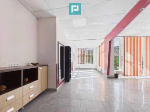 Spațiu comercial de închiriat, zona Vlaicu