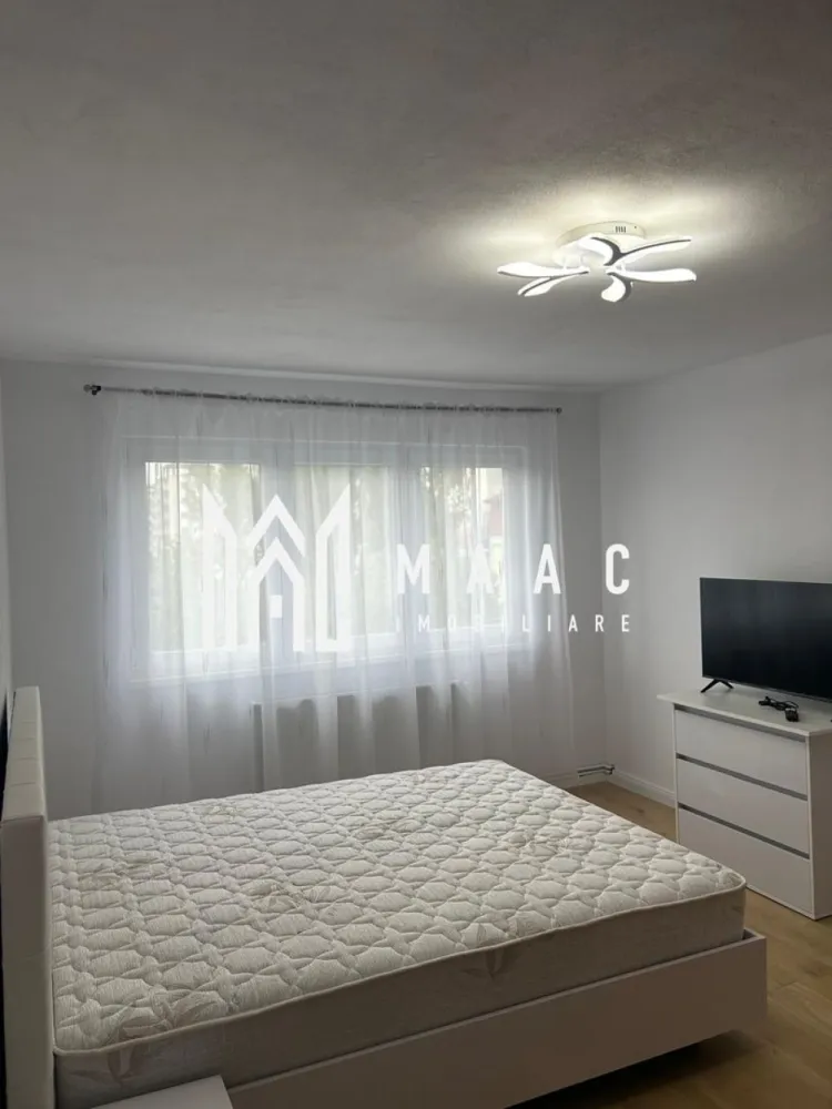 Garsonieră de vânzare Sibiu | Mihai Viteazul | 30 mp, etaj 4 - Garsonieră de vânzare în Sibiu, zona Mihai Viteazul, cu 30 mp utili, situată la etajul 4 din 5 și oferită complet mobilată și utilată.

Detalii proprietate:
• Suprafață utilă: 30 mp
• Garsonieră cu 1 baie și 1 bucătărie
• Etaj 4 din 5
• An construcție: 1980
• Disponibilă pentru vânzare
• Complet mobilată și utilată

Zona Mihai Viteazul oferă acces rapid către magazine, mijloace de transport, școli și alte facilități urbane, conform informațiilor din descrierea existentă. Proprietatea este amplasată într-o zonă urbană cu acces facil către punctele de interes din oraș.

Pentru detalii suplimentare și programarea unei vizionări, contactați echipa MAAC Imobiliare și menționați Cod anunț CP3214712.

Conținut optimizat cu AI, aprobat de agent uman.