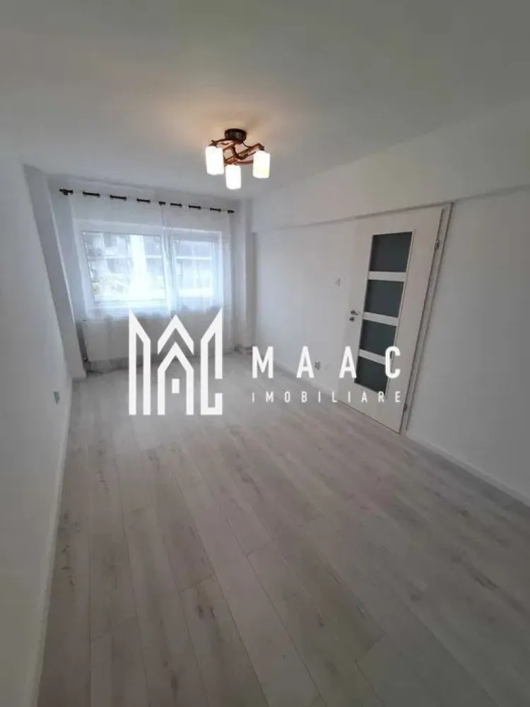 Apartament 2 Camere | Etaj 3 | Renovat | Rahovei - MAAC Imobiliare vă propune spre vânzare un apartament decomandat cu 2 camere, amplasat într-o zonă accesibilă, în apropiere de Piața Rahovei, ideal atât pentru locuință proprie, cât și pentru investiție. Proprietatea dispune de o suprafață utilă de 51 mp și beneficiază de o compartimentare eficientă, care oferă confort și funcționalitate în utilizarea spațiului.

Apartamentul este poziționat la etajul 3 din 4 și este recent renovat, fiind pregătit pentru amenajare după preferințele viitorului proprietar, întrucât se vinde nemobilat. Confortul termic este asigurat de centrala termică proprie cu calorifere, oferind control optim asupra temperaturii interioare.

Compartimentarea este decomandată și structurată astfel:
-living cu acces către balcon
-dormitor
-bucătărie separată
-baie
-hol

Localizarea oferă multiple avantaje, cu acces facil către Piața Rahovei, unități de învățământ, magazine, precum și mijloace de transport în comun, ceea ce face proprietatea potrivită pentru un stil de viață urban activ.

Pentru informații suplimentare și programarea unei vizionări, vă rugăm să contactați MAAC Imobiliare și să menționați CP2819598.
