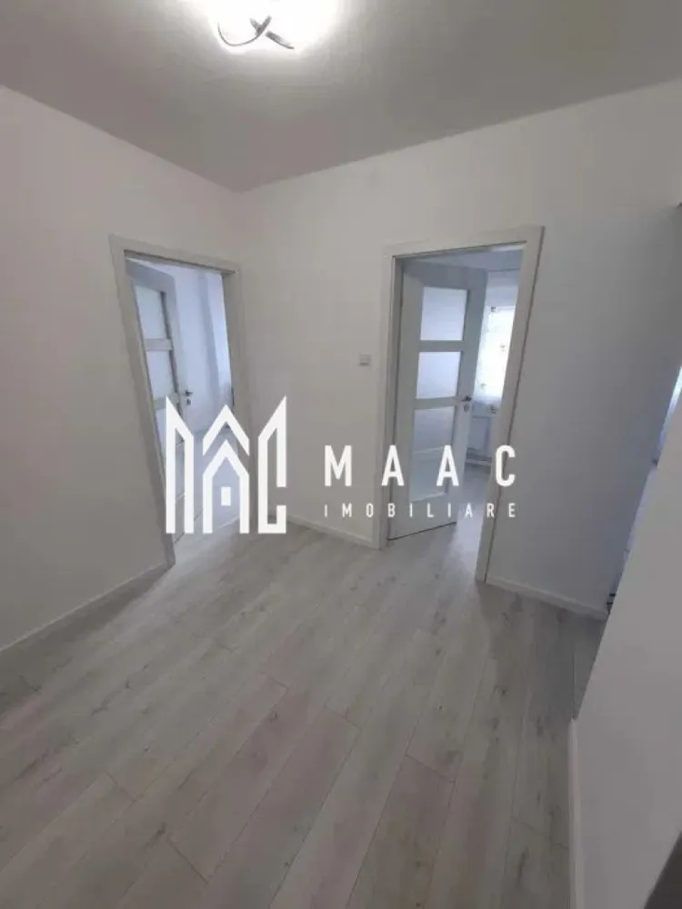 Apartament 2 Camere | Etaj 3 | Renovat | Rahovei - MAAC Imobiliare vă propune spre vânzare un apartament decomandat cu 2 camere, amplasat într-o zonă accesibilă, în apropiere de Piața Rahovei, ideal atât pentru locuință proprie, cât și pentru investiție. Proprietatea dispune de o suprafață utilă de 51 mp și beneficiază de o compartimentare eficientă, care oferă confort și funcționalitate în utilizarea spațiului.

Apartamentul este poziționat la etajul 3 din 4 și este recent renovat, fiind pregătit pentru amenajare după preferințele viitorului proprietar, întrucât se vinde nemobilat. Confortul termic este asigurat de centrala termică proprie cu calorifere, oferind control optim asupra temperaturii interioare.

Compartimentarea este decomandată și structurată astfel:
-living cu acces către balcon
-dormitor
-bucătărie separată
-baie
-hol

Localizarea oferă multiple avantaje, cu acces facil către Piața Rahovei, unități de învățământ, magazine, precum și mijloace de transport în comun, ceea ce face proprietatea potrivită pentru un stil de viață urban activ.

Pentru informații suplimentare și programarea unei vizionări, vă rugăm să contactați MAAC Imobiliare și să menționați CP2819598.