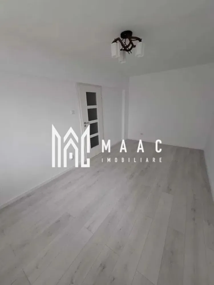 Apartament 2 Camere | Etaj 3 | Renovat | Rahovei - MAAC Imobiliare vă propune spre vânzare un apartament decomandat cu 2 camere, amplasat într-o zonă accesibilă, în apropiere de Piața Rahovei, ideal atât pentru locuință proprie, cât și pentru investiție. Proprietatea dispune de o suprafață utilă de 51 mp și beneficiază de o compartimentare eficientă, care oferă confort și funcționalitate în utilizarea spațiului.

Apartamentul este poziționat la etajul 3 din 4 și este recent renovat, fiind pregătit pentru amenajare după preferințele viitorului proprietar, întrucât se vinde nemobilat. Confortul termic este asigurat de centrala termică proprie cu calorifere, oferind control optim asupra temperaturii interioare.

Compartimentarea este decomandată și structurată astfel:
-living cu acces către balcon
-dormitor
-bucătărie separată
-baie
-hol

Localizarea oferă multiple avantaje, cu acces facil către Piața Rahovei, unități de învățământ, magazine, precum și mijloace de transport în comun, ceea ce face proprietatea potrivită pentru un stil de viață urban activ.

Pentru informații suplimentare și programarea unei vizionări, vă rugăm să contactați MAAC Imobiliare și să menționați CP2819598.