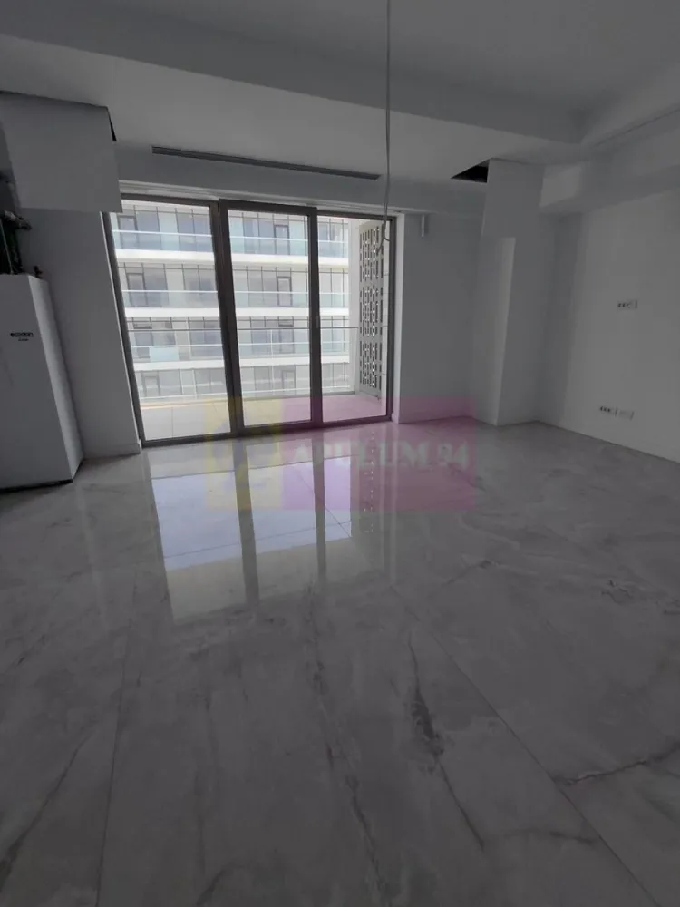 Mamaia Nord, apartament 2 camere, bloc 2024 direct pe plaja - Va oferim spre vanzare apartamente de 2 camere cu vedere la Marea Neagra in zona de lux din Mamaia Nord, la toate etajele, construit chiar pe plaja intr-un bloc nou 2024 construit cu materiale si finisaje de ultima generatie, de cea mai buna calitate, P+12, la cheie ultralux, blocul fiind terminat si finisat, pregatit gata de locuit.
Incalzirea fiecarui apartament se face cu Pompa de Caldura la curent, incalzire in pardoseala, aeroconvectoare pentru climatizare, sunt prevazute cu 2 grupuri sanitare cu cabina de dus in ambele bai, terasa mare cu vedere la mare pe ambele camere, termopan, gresie, faianta, usa metalica. Bucataria este open in living. Blocul este racordat la canalizarea orasului, nu fosa septica.
Suplimentar locuri de parcare acoperite la mezanin si etajul I.
Blocul are piscina exterioara si doua sali de fitness gratuite pentru rezidentii blocului. 
La intrarea in complex este bariera cu telecomanda.
Pentru detalii suplimentare si vizionari contactati agentul Dona Camelia 0733683461.