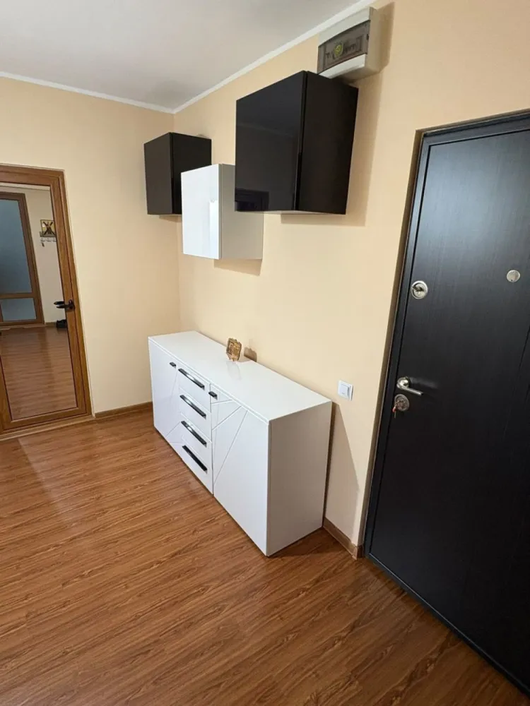 De vanzare apartament cu 2 camere, renovat, etaj 4 , Mazepa 1, 85.000 euro