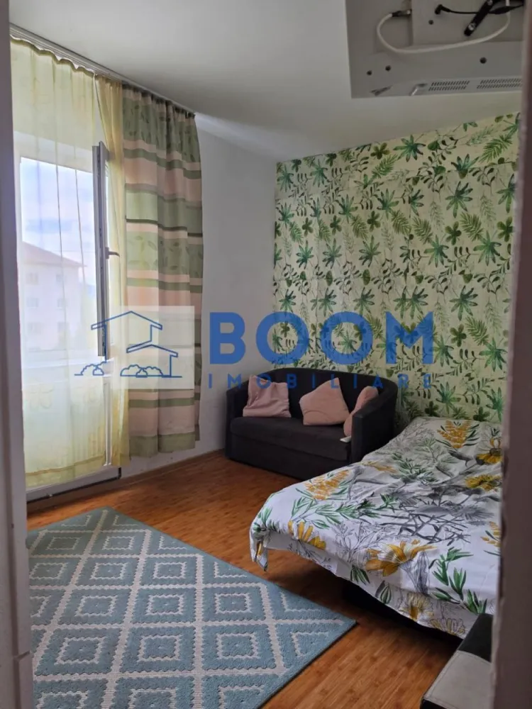 Apartament 2 camere decomandat | Nord, Râmnicu Vâlcea | etaj 4 - BOOM Imobiliare va propune spre vanzare Apartament cu 2 camere decomandat de vânzare în zona Nord din Râmnicu Vâlcea, cu 27,88 mp utili și poziționare la etajul 4, potrivit pentru locuire sau utilizare eficientă în oraș.

Detalii proprietate:
• Suprafață utilă: 27,88 mp
• Apartament cu 2 camere, compartimentare decomandată
• Etaj 4
• An construcție: 1972
• Apartament disponibil pentru vânzare

Zonă și acces:
Proprietatea este amplasată în zona Nord, în apropiere de Spitalul Județean, Liceul Sanitar, Liceul Energetic, grădiniță, teren de joacă și supermarketuri, cu acces facil la punctele de interes urban din Râmnicu Vâlcea.

Pentru detalii suplimentare și programarea unei vizionări, contactați echipa MAAC Imobiliare și menționați Cod anunț CP3195674