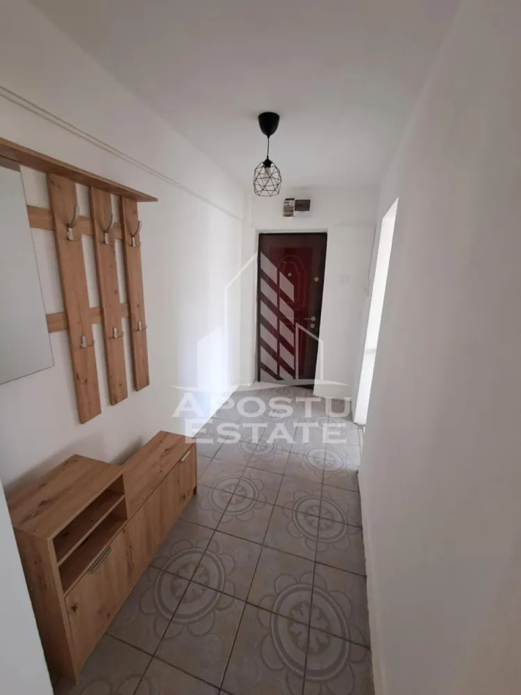Apartament doua camere,Zona Banu Maracine - Apostu Estate vă oferă spre închiriere un apartament cu 2 camere, decomandat, situat în zona Banu Mărăcine.
Acest apartament este foarte luminos, spațios și bine compartimentat, fiind ideal pentru un cuplu, o persoană sau o familie care își dorește confort și acces facil către principalele puncte de interes ale orașului.
Avantaje:
2 camere decomandate;
Compartimentare practică și eficientă;
Camere luminoase și spațioase;
Zonă liniștită, cu acces rapid la mijloacele de transport în comun;
În apropiere de magazine, supermarketuri precum Kaufland și Lidl, farmacii, restaurante și alte facilități;
Acces facil către principalele artere ale orașului.
Pentru mai multe informații sau pentru programarea unei vizionări, vă stăm la dispoziție!
CP3216062