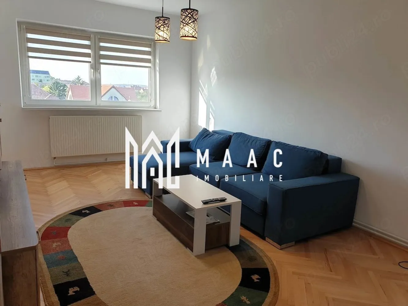 Apartament 2 camere | Sub Arini, Sibiu | 56 mp, decomandat - Apartament de închiriat în Sibiu, în zona Sub Arini, cu 2 camere decomandate, 56 mp utili și balcon, mobilat și utilat, disponibil din 1 august.

Detalii proprietate:
• Suprafață utilă: 56 mp
• Suprafață construită: 67 mp
• Compartimentare: decomandat
• Configurație: 1 dormitor, 1 baie, 1 bucătărie
• Etaj 3 din 5
• An construcție: 1975
• Stare interioară: bună
• Balcon: 1
• Mobilat și utilat
• Construcție finalizată

Zona Sub Arini din Sibiu oferă acces rapid către parc, magazine, farmacii și bănci, iar poziționarea în oraș face deplasarea ușoară către punctele de interes curente.

Cod anunț CP3215316. Contactați-ne pentru o vizionare și pentru detalii despre disponibilitate.