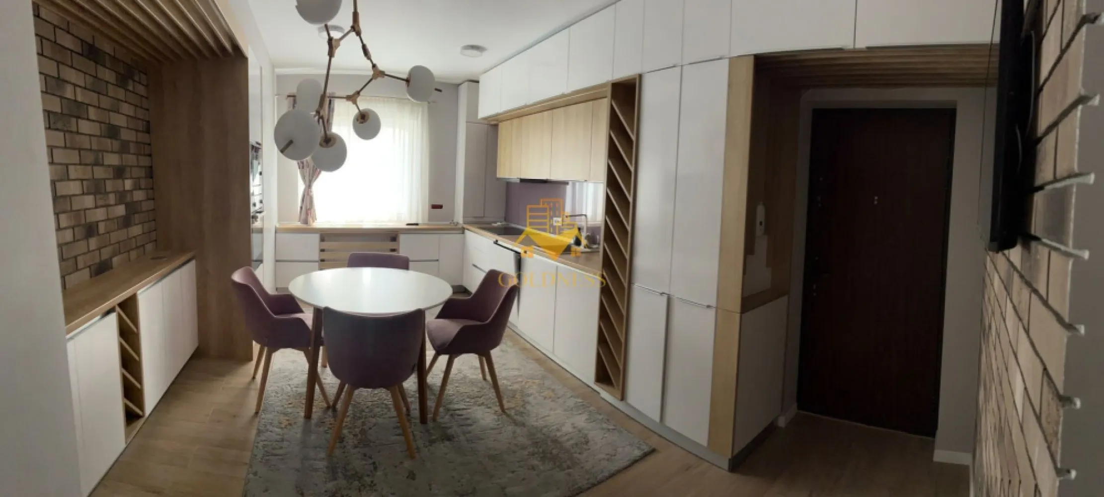 2 camere, modern, terasă, parcare,Omnia Rezidence,Apahida,Octavian P. - Va prezentam spre vânzare un apartament cu 2 camere, localizat in Apahida, Omnia Rezidence, strada Octavian Paler.

Imobilul este amplasat intr-o zona moderna si foarte bine cotată, în acelasi timp, locația ofera un cadru linițtit și confortabil pentru locuire.

Locatia este ideala atat pentru locuit, cat si pentru investitie, datorita cererii ridicate pentru inchiriere in aceasta zona.

Apartamentul detine o suprafata utila de 58 mp + terasa generoasa si este situat la etajul 1 din 2, intr-un imobil modern.
Aparamentul este compartimentat astfel

- Living spațios și luminos
- Bucătărie complet mobilată și utilată
- Dormitor matrimonial
- Baie cu cadă și geam pentru aerisire naturală
- Hol cu spații generoase de depozitare
- Dressing generos

Dotări:

- Mobilier realizat la comandă
- Electrocasnice incluse
- Șemineu electric decorativ
- TV montat pe perete
- Dressing cu uși glisante și oglinzi
- Ferestre mari ce oferă multă lumină naturală
- Finisaje moderne și materiale de calitate

Finisajele sunt moderne, iar apartamentul se vinde complet mobilat si utilat, conform fotografiilor.

Confortul termic este asigurat de centrala termica proprie, cu distributie a caldurii prin calorifere.

Apartamentul este liber de sarcini, iar ca modalitate de plata se accepta atat plata integrala, cat si achizitia prin credit ipotecar.

Pentru mai multe detalii si programarea unei vizionari, nu ezitati sa ne contactati.
Pentru intermediere se percepe un comision de 2% din prețul final al vânzării.