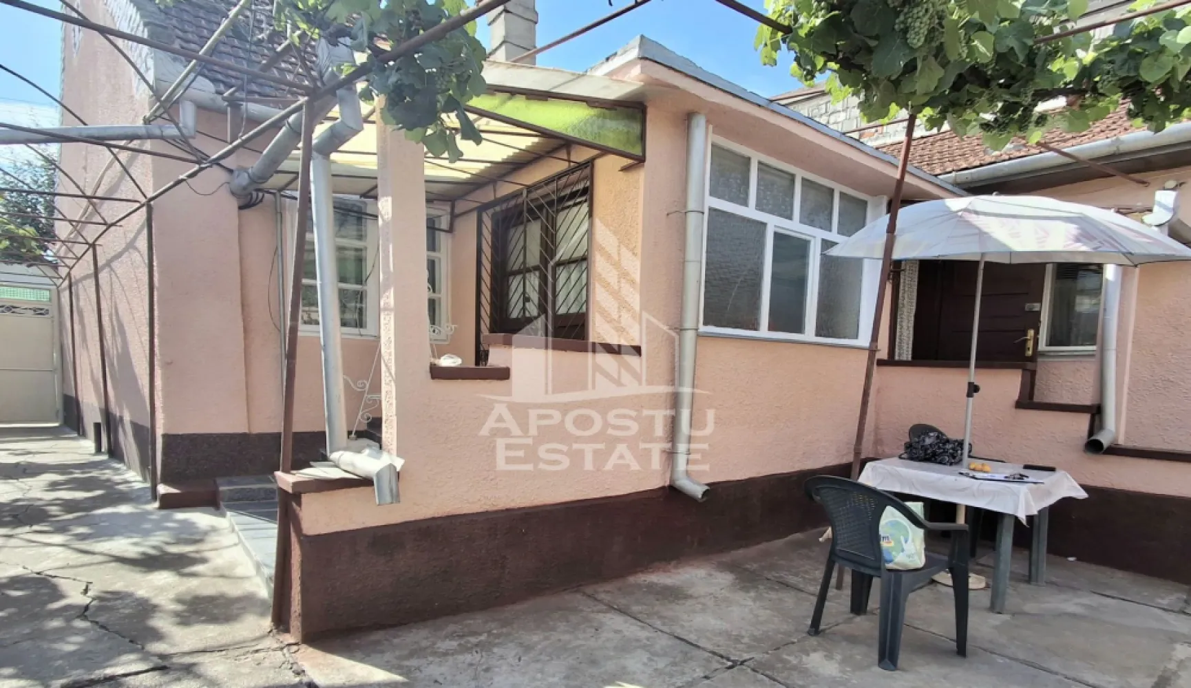 Casa 4 camere,Teren 360 mp Micalaca Garaj, Gradin