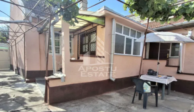Casa 4 camere,Teren 360 mp Micalaca Garaj, Gradin
