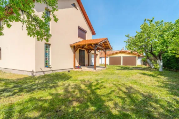 Vanzare Casa Noua Independenta Energetic în Stil Italian – Paulis