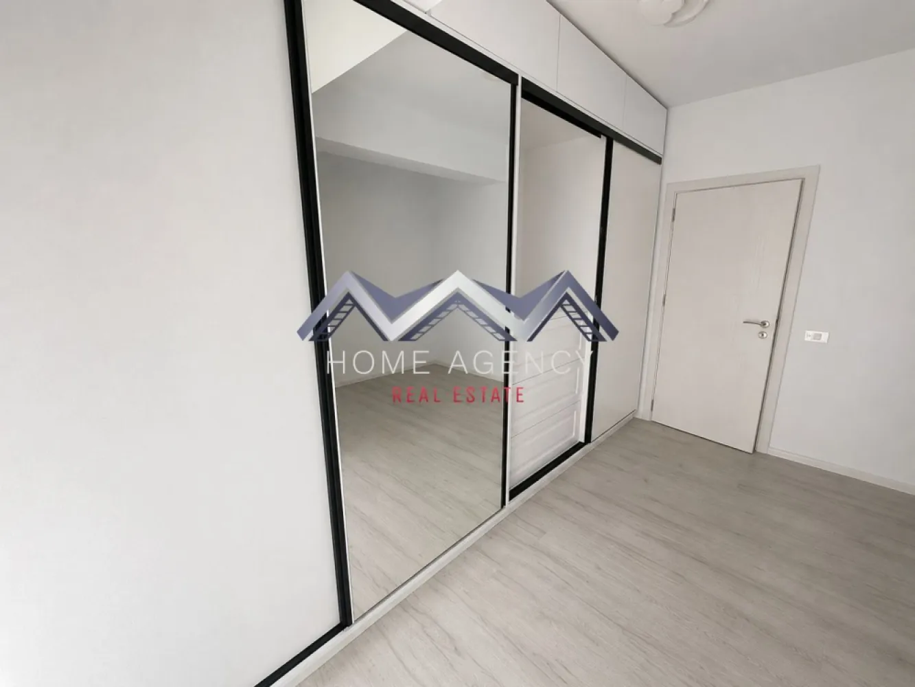Apartament 3 camere Otopeni central | mobilat, utilat | parcare subterană