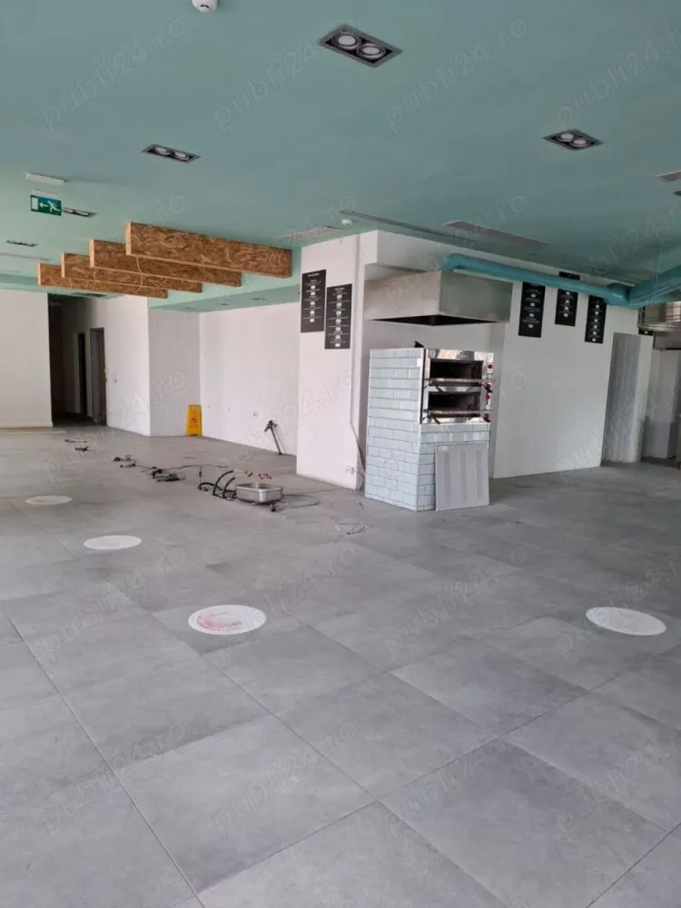 BRASADAS închiriază Sp Com UpGround integral/parțial - Agenția imobiliara BRASADAS închiriază spatiu comercial cu potential exceptional, perfect pozitionat pentru vizibilitate maxima. Cu o suprafata generoasa si o configuratie deschisa, acest spatiu ofera flexibilitatea de a fi utilizat integral sau adaptat in doua zone distincte, conform viziunii si nevoilor tale.

- Suprafata: 316 mp, cu posibilitate de compartimentare.
- Pret: 27 mp (negociabil).
- Se poate inchiria integral sau partial.
- Vizibilitate remarcabila: Situat pe Strada Fabrica de Glucoza, intr-o zona intens circulata.

Pentru mai multe oferte accesați www.brasadas.com.