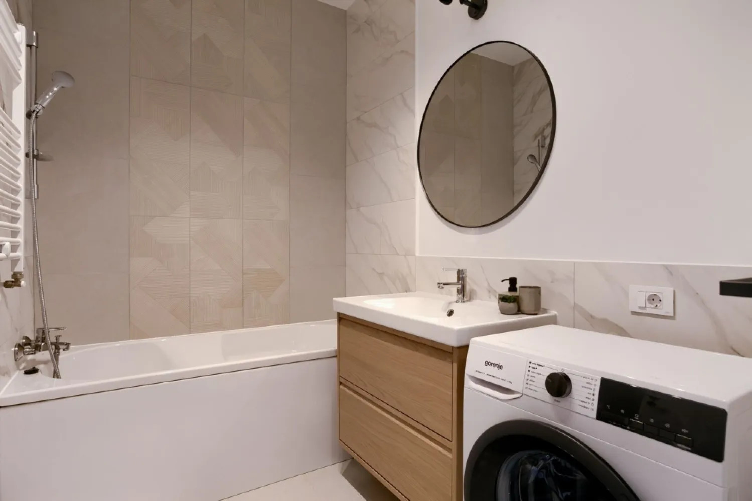 Apartament 2 camere NOUL BLOC R39 COMISION 0 ARED lânga AFI