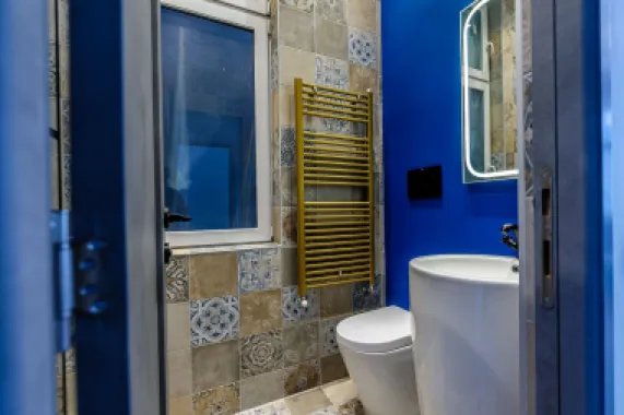 Apartament ULTRACENTRAL cu 3 camere, la cheie, renovat recent