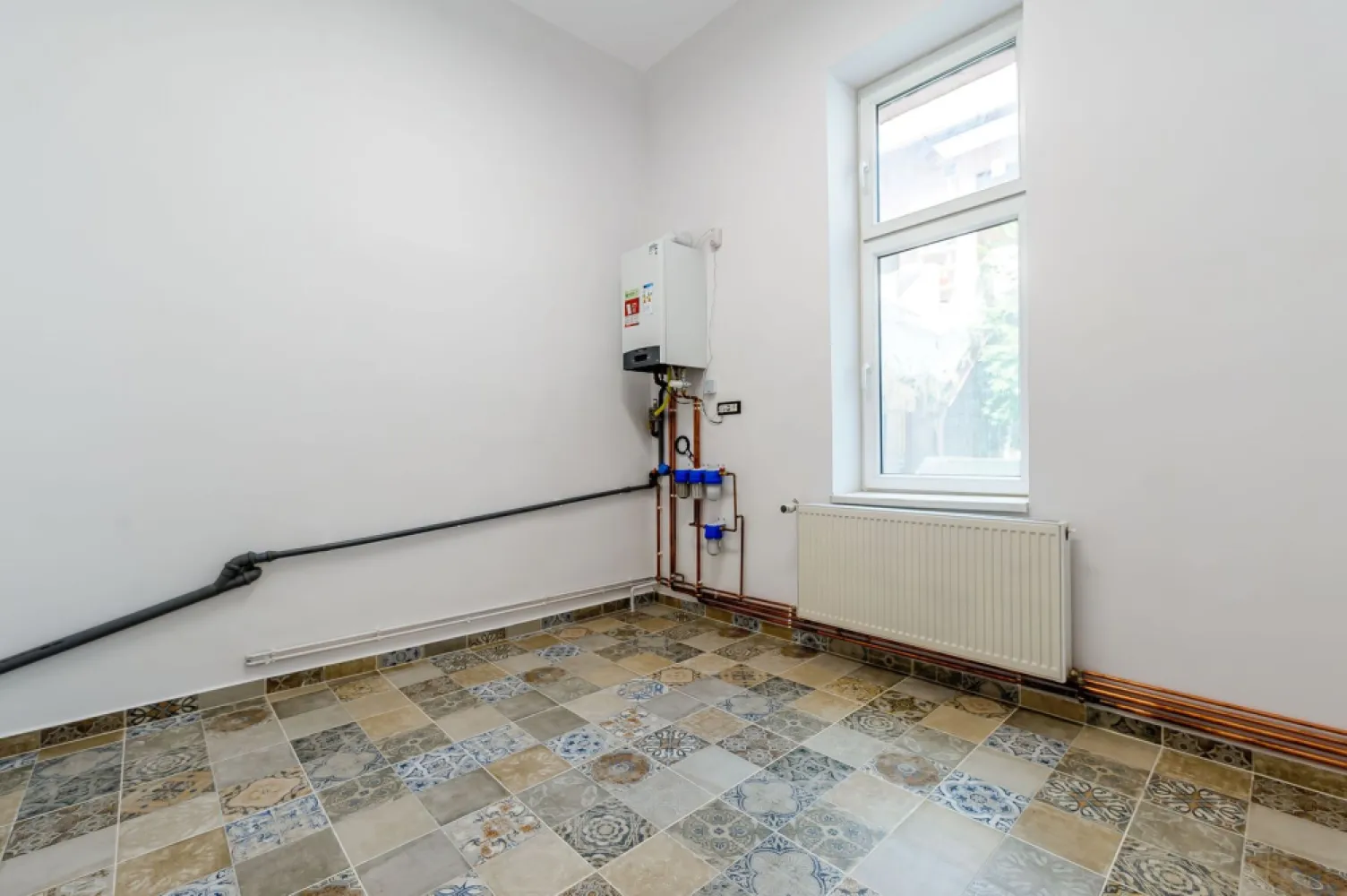 Apartament ULTRACENTRAL cu 3 camere, la cheie, renovat recent
