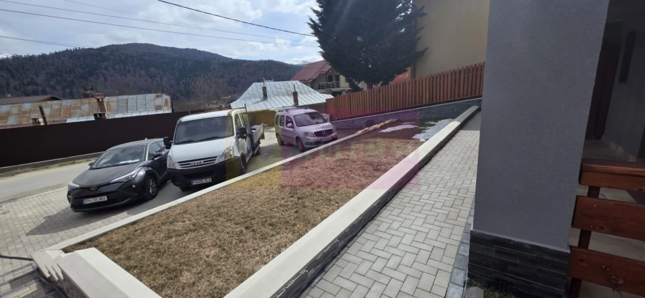 Apartament 2 camere, etaj 1, de vanzare in Busteni