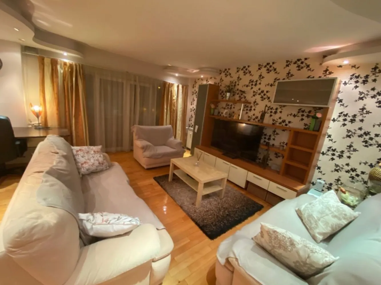 Închiriez apartament 2 camere aviatiei str,capalna nr 38, 650€ - Închiriez apartament 2 camere aviatiei str,capalna nr 38, (fără animale de companie) utilat complet este liber se pote întra când doriți.