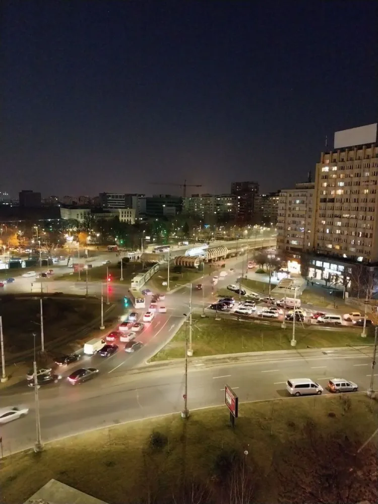 Proprietar Mosilor Obor metrou - Proprietar închiriez ap 2 camere foarte spatios 89 mp utili et 9/11 decomandat modern mobilat(ap a fost transformat din 4 cam in 2),masina spalat vase,masina de spalat,Let tv,aer conditionat etc.ap are 2 bái+centrala proprie si este pozitionat exact la gura de metrou Bucur Obor,are vedere catre Calea Mosilor
Adresa imobil Sos Stefan cel mare 240 bl 59a