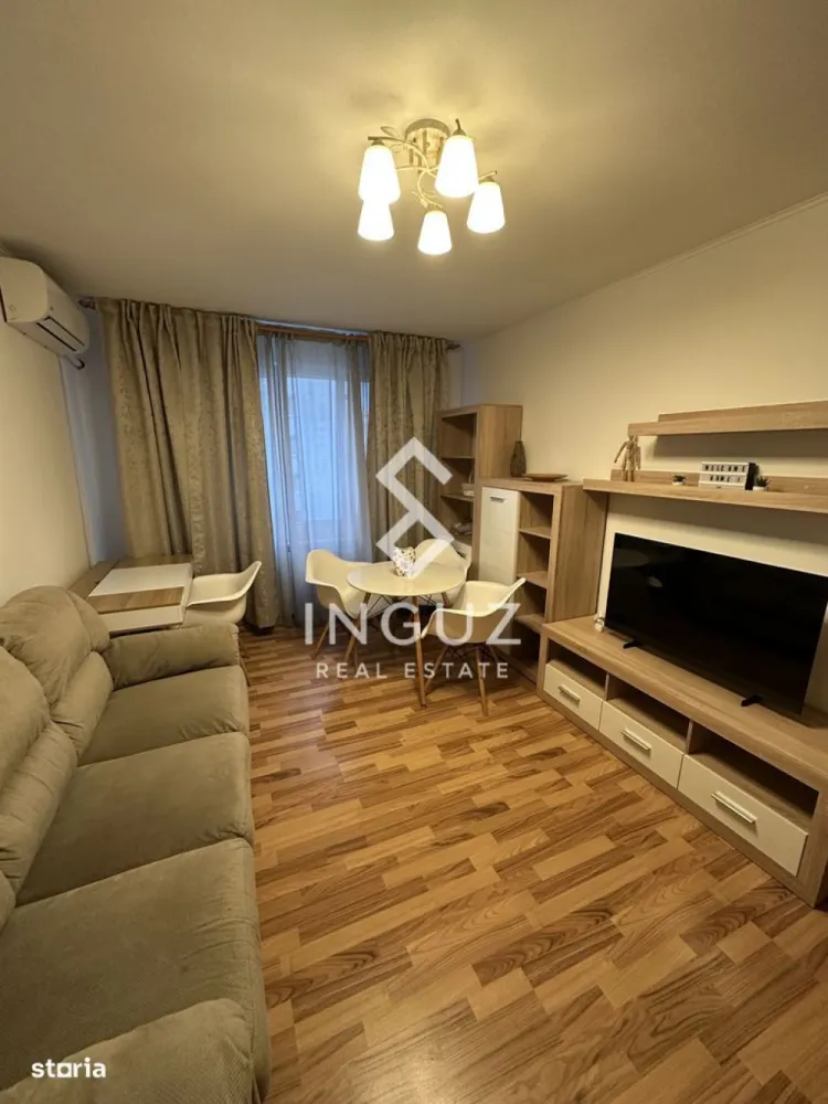 Apartament 3 camere de închiriat | Nicolae Grigorescu – Titan - Apartament 3 camere de închiriat | Nicolae Grigorescu – Titan

📍 Sector 3 – zona Titan / Nicolae Grigorescu
La doar 7 minute de metrou Nicolae Grigorescu

📐 Detalii apartament:
3 camere
Suprafață: 70 mp
Compartimentare: decomandat
Etaj: 5 / 8
Complet mobilat și utilat
⚙️ Dotări și beneficii:

✔ Aer condiționat
✔ WiFi
✔ Dressing mare pe toată lungimea holului
✔ Bucătărie complet utilată (frigider, aragaz, cuptor, mașină de spălat vase)
✔ Mașină de spălat rufe
✔ Televizoare în camere
✔ Balcon închis (extensie bucătărie)
✔ Costuri de întreținere reduse
✔ Apartament izolat (cald iarna)

📍 Localizare excelentă:
4 min – Profi
5 min – piață agroalimentară
15 min – Parcul IOR
Transport: metrou, tramvai 27, autobuze 102, N111, N113, N103
Școli: 92, 112, 20
Grădinițe: 232, 241, 211
💡 Avantaje:

✔ Zonă curată și liniștită
✔ Bloc anvelopat
✔ Ideal pentru familie
✔ Acces rapid către toate punctele de interes

💰 Preț: 540 € / lună (negociabil)

💰 Garanție: 1 lună
💰 Comision: 50%

📞 +40 774 017 567
📞 +40 724 922 092
✉️ info.inguzrealestate.com

Inguz Real Estate
Simplu. Rapid. Fără pierdere de timp.