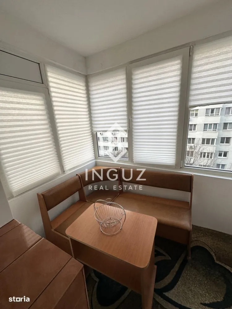 Apartament 3 camere de închiriat | Nicolae Grigorescu – Titan - Apartament 3 camere de închiriat | Nicolae Grigorescu – Titan

📍 Sector 3 – zona Titan / Nicolae Grigorescu
La doar 7 minute de metrou Nicolae Grigorescu

📐 Detalii apartament:
3 camere
Suprafață: 70 mp
Compartimentare: decomandat
Etaj: 5 / 8
Complet mobilat și utilat
⚙️ Dotări și beneficii:

✔ Aer condiționat
✔ WiFi
✔ Dressing mare pe toată lungimea holului
✔ Bucătărie complet utilată (frigider, aragaz, cuptor, mașină de spălat vase)
✔ Mașină de spălat rufe
✔ Televizoare în camere
✔ Balcon închis (extensie bucătărie)
✔ Costuri de întreținere reduse
✔ Apartament izolat (cald iarna)

📍 Localizare excelentă:
4 min – Profi
5 min – piață agroalimentară
15 min – Parcul IOR
Transport: metrou, tramvai 27, autobuze 102, N111, N113, N103
Școli: 92, 112, 20
Grădinițe: 232, 241, 211
💡 Avantaje:

✔ Zonă curată și liniștită
✔ Bloc anvelopat
✔ Ideal pentru familie
✔ Acces rapid către toate punctele de interes

💰 Preț: 540 € / lună (negociabil)

💰 Garanție: 1 lună
💰 Comision: 50%

📞 +40 774 017 567
📞 +40 724 922 092
✉️ info.inguzrealestate.com

Inguz Real Estate
Simplu. Rapid. Fără pierdere de timp.