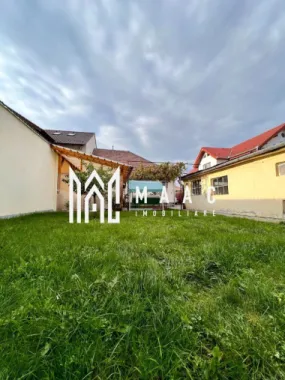 Casa de inchiriat Sibiu I Nou renovată I Spatioasa si curte