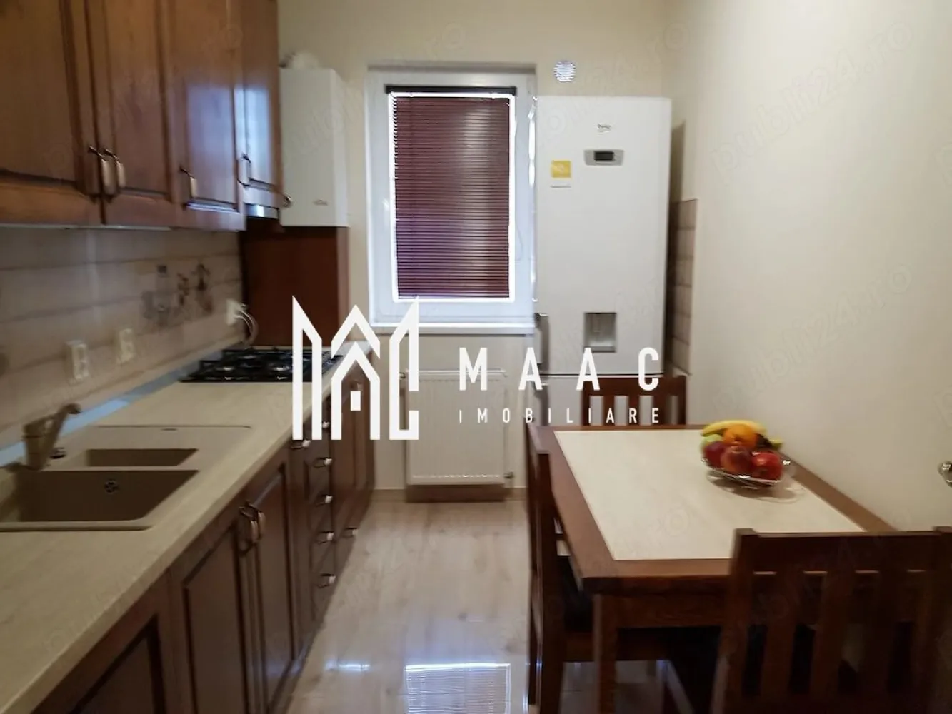 Apartament 2 camere | Balcon | Etaj 2 | 60 MPU | Central - MAAC Imobiliare vă propune spre închiriere un apartament cu 2 camere, ideal pentru 1-2 persoane, situat într-o zonă accesibilă din Sibiu.

Detalii apartament
Compartimentare:
living
dormitor
baie (cu mașină de spălat)
bucătărie complet utilată
balcon mobilat
Dotări
Centrală termică proprie
Plită
Cuptor cu microunde
Filtru cafea
Prăjitor pâine
Mobilat și utilat complet
Condiții închiriere
Chirie: 420 €/lună
Garanție: 500 €
Pentru 1-2 persoane
Nu se acceptă animale de companie
Nu se acceptă fumători
Contract înregistrat la ANAF
Avantaje
Gata de mutare imediată
Spațiu practic și bine organizat
Potrivit pentru cuplu sau persoană singura

Pentru mai multe informații sau pentru a programa o vizionare, nu ezitați să ne contactați, specificand ID: CP2997172