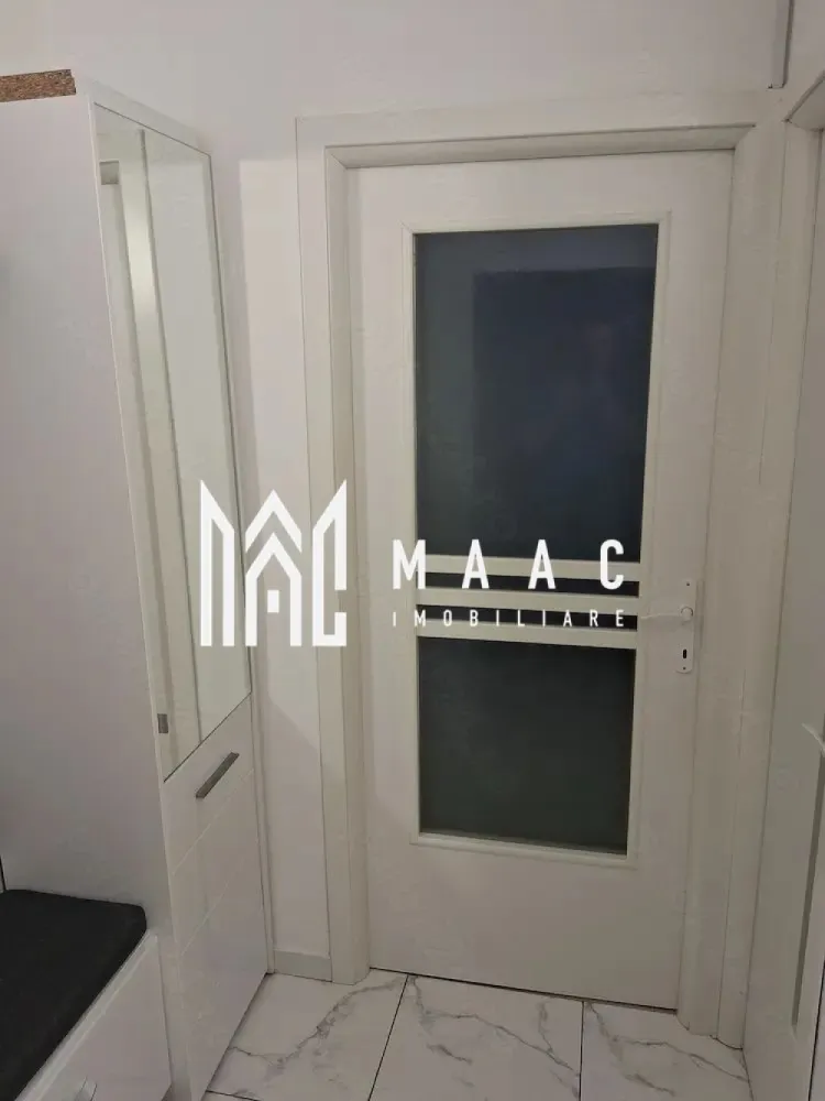 Garsonieră | 30 MPU | Complet renovată | Lazaret - MAAC Imobiliare va propune spre vanzare o garsoniera, situata la parter înalt, în cartierul Lazaret, o zonă liniștită și bine conectată la punctele de interes ale orașului.

Detalii principale:
suprafață utilă: 30 mp
compartimentare: decomandată
etaj: parter înalt
complet renovat recent
se vinde mobilat și utilat

Compartimentare:
cameră spațioasă
bucătărie separată
baie
hol

Dotări și îmbunătățiri:
instalații electrice și sanitare schimbate
finisaje moderne
mobilat și utilat complet

Alte avantaje:
pivniță inclusă (spațiu suplimentar de depozitare)
zonă liniștită, cu acces facil către magazine, transport public și alte facilități
ideal pentru locuință sau investiție (închiriere)

 Mutare imediată
 Costuri reduse de întreținere
 Oportunitate excelentă
 
Pentru mai multe detalii sau pentru a programa o vizionare, vă rugăm să ne contactați specificând ID: CP3005481
