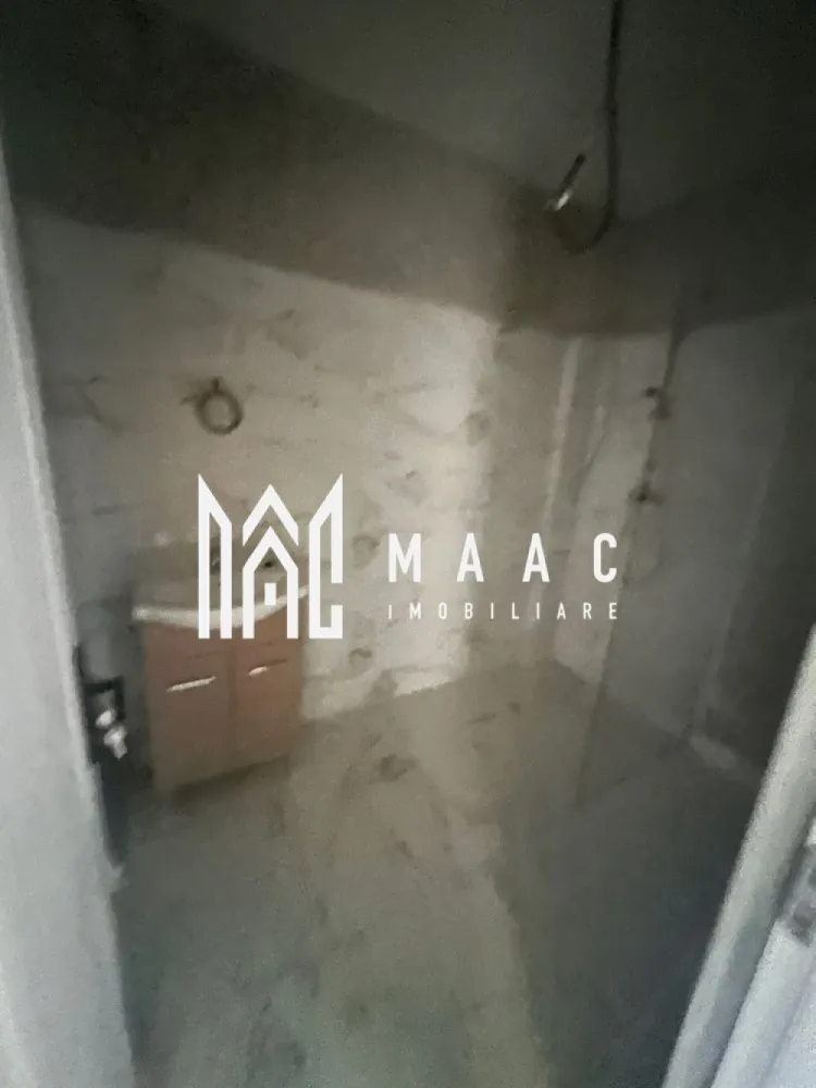 Apartament 4 CamereI Decomandat I Etaj 3I Parcare I Turnisor - Se oferă spre vânzare un apartament spațios cu 4 camere, situat în cartierul Turnișor, într-o zonă liniștită și în continuă dezvoltare, ideal pentru familie.

Detalii principale:
suprafață utilă: 84 mp
compartimentare: decomandată
dispus pe 2 niveluri
pod pe toată suprafața apartamentului
2 băi
2 balcoane
loc de parcare în curtea interioară

Finisaje și stadiu predare:
se predă la stadiul de alb
încălzire în pardoseală
posibilitate de amenajare completă după propriul gust

Avantaje:
compartimentare ideală pentru familie
spații generoase și bine organizate
pod util pentru depozitare sau amenajare suplimentară
loc de parcare inclus
zonă liniștită, cu acces facil către oras

Preț:
1850 €/mp – un raport excelent pentru această tipologie și suprafață, oferind un foarte bun potențial de personalizare și investiție.

 Ideal pentru locuință proprie
 Posibilitate de amenajare exact după preferințe
 Oportunitate bună într-o zonă în dezvoltare

Pentru informati si vizionari: CP 2856240