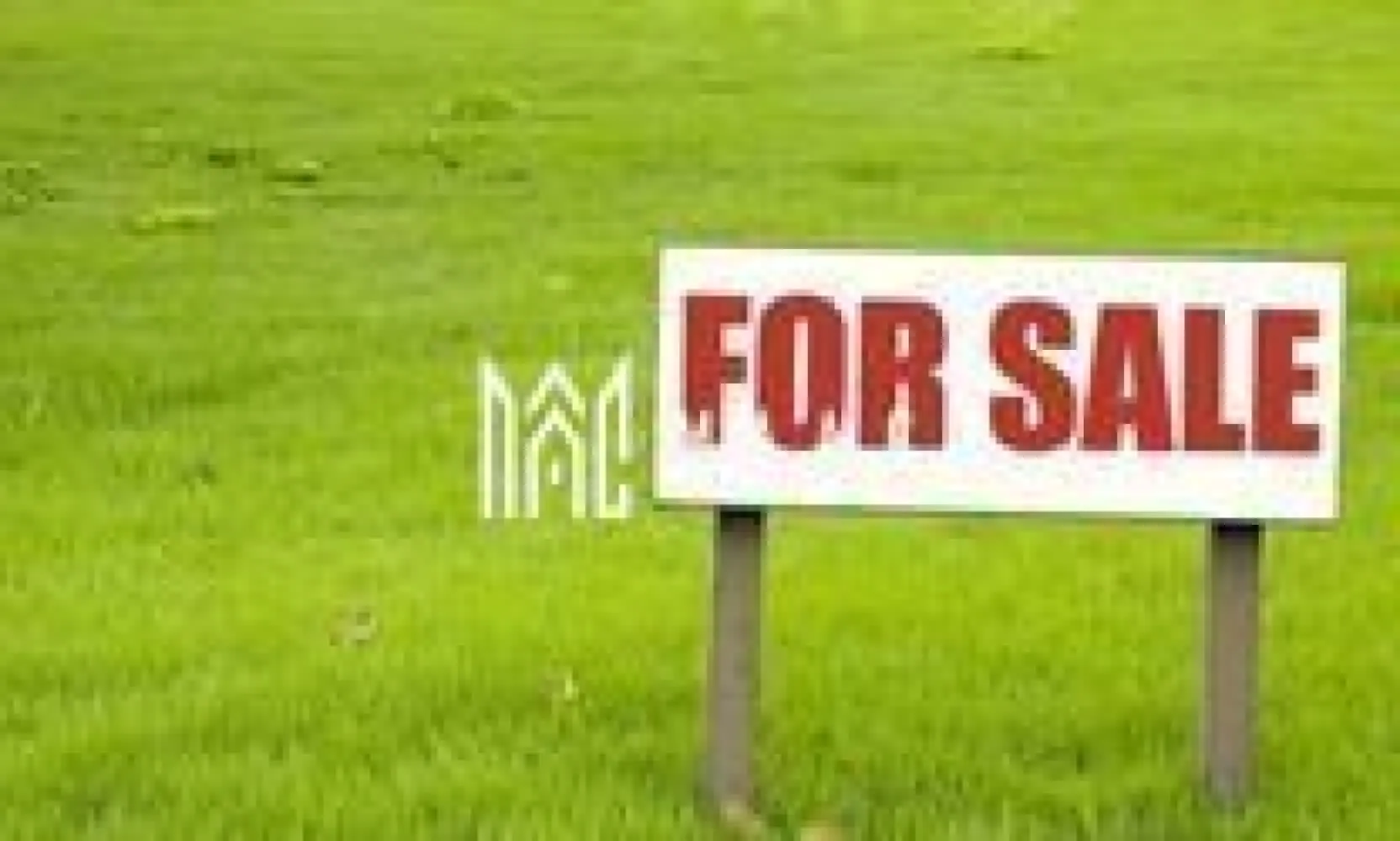 Teren Casa I 486 mp I La strada I Utilitati I Alțina-Sibiu - MAAC Imobiliare vă propune spre vânzare un teren intravilan pentru construcții, situat la stradă, în localitatea Alțina, într-o zonă locuită, între două proprietăți existente, ceea ce oferă acces facil și un context ideal pentru dezvoltare rezidențială.

Terenul beneficiază de un front stradal de 18 ml, fiind potrivit pentru construcția unei locuințe individuale, cu acces direct din drum.

Caracteristici:
-teren intravilan
-amplasat la stradă
-front stradal: 18 m
-poziționat între două case

Utilități:
-toate utilitățile disponibile pe teren

Proprietatea este împrejmuită, oferind delimitare clară și siguranță.

Terenul reprezintă o oportunitate bună pentru construcție, într-o zonă liniștită, cu acces la infrastructură existentă.

Pentru mai multe detalii, vă rugăm să menționați telefonic că ați văzut anunțul cu CP2813844