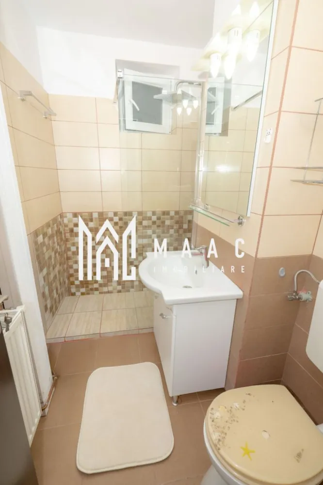 Apartament 2 camere Parter | Zona Centrala - ID CP3005832 – Apartament 2 camere, parter, str. Dacia – ideal locuință sau spațiu comercial | MAAC IMOBILIARE

MAAC IMOBILIARE vă propune spre vânzare un apartament cu 2 camere, situat la parter, pe strada Dacia din Râmnicu Vâlcea, într-o zonă intens circulată, cu multiple spații comerciale la parter – ideal atât pentru locuit, cât și pentru desfășurarea unei activități comerciale (cu obținerea avizelor necesare).

 Suprafață: 46 mp 
 Compartimentare: semidecomandat
 Poziționare excelentă, cu deschidere directă la strada Dacia

Compartimentare:
Living
Dormitor
Bucătărie
Baie (cu geam pentru aerisire)
Balcon
Dotări și beneficii:
Renovare integrală
Centrală termică proprie
Baie complet renovată, cu duș încastrat
Se vinde mobilat și utilat, exact ca în fotografii
Disponibil imediat

Apartamentul este îngrijit și gata de locuit, fără a necesita investiții suplimentare.

Datorită poziției stradale și a vadului comercial foarte bun, proprietatea reprezintă o oportunitate excelentă pentru birou, salon, cabinet sau alte activități comerciale.

 Pentru mai multe detalii și programarea unei vizionări, contactați MAAC IMOBILIARE și menționați codul CP3005832.