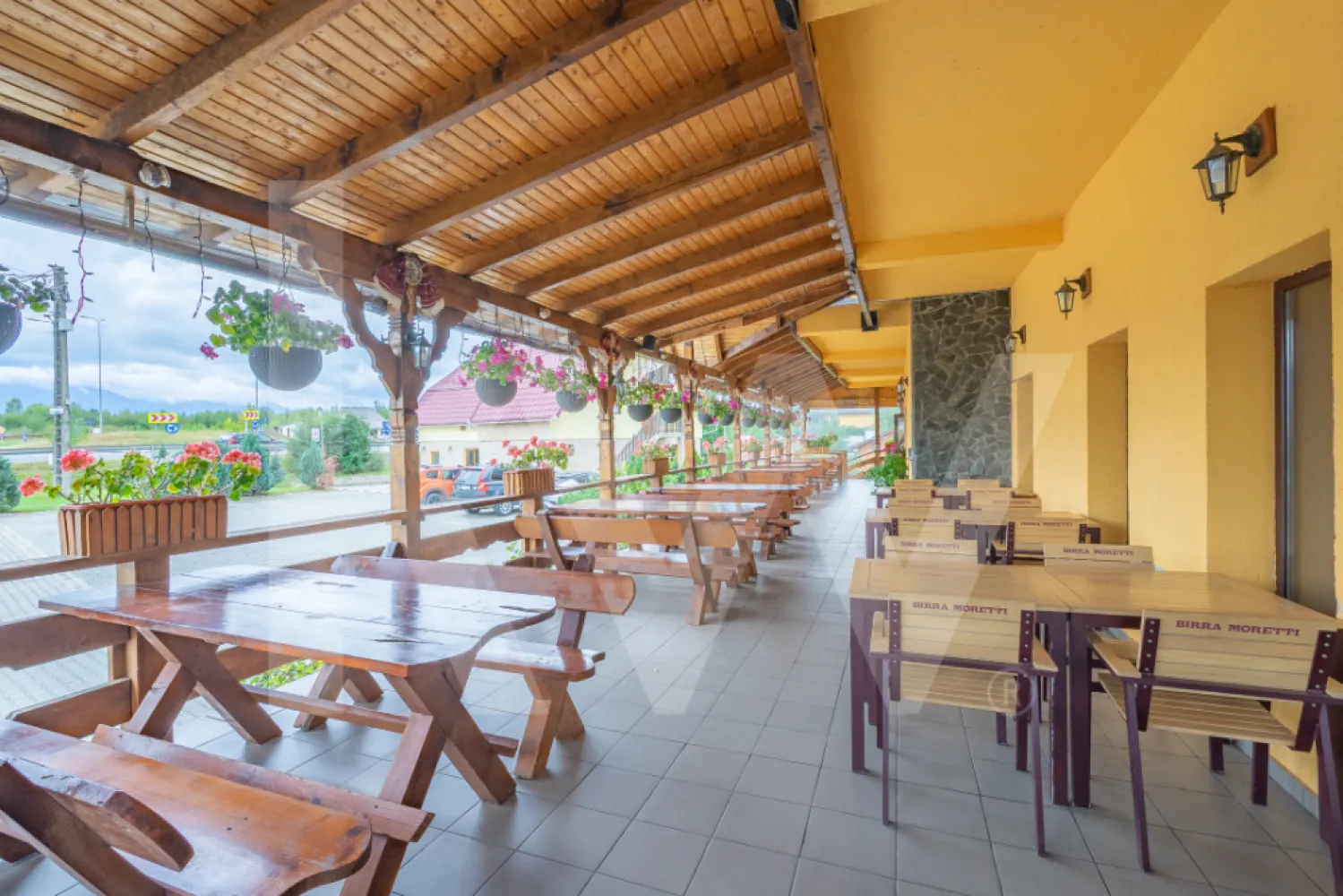 Afacere la cheie, pensiune-restaurant-terasa-14 unitati de cazare-Transfagarasan