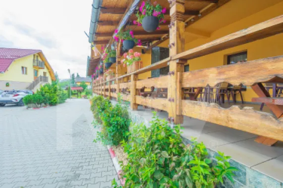 Afacere la cheie, pensiune-restaurant-terasa-14 unitati de cazare-Transfagarasan