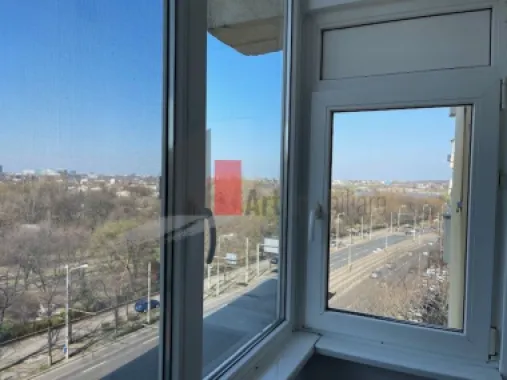 3 camere vizavi de parcul Plumbuita