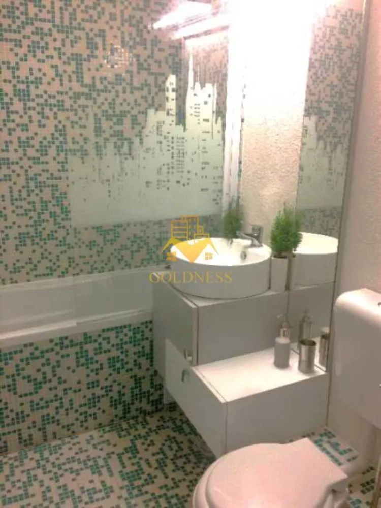 1 camera, Marasti, București, Centrala proprie, Lidl, The Office - GOLDNESS Imobiliare vă propune spre închiriere un apartament cu 1 camere complet mobilat și utilat, la etajul 1 într-un imobil de 4 etaje, în Cartierul Marasti.
Se află în apropierea stațiilor de transport în comun, magazine, restaurante, spații verzi, farmacii, etc. 

Apartamentul este compartimentat astfel:
 - camera cu pat matrimonial, dressing, noptiere
 - bucătărie complet utilată și mobilată
 - baie cu cada, calorifer port prosop și dulap pentru depozitare.

Imobilul este dotat cu toate cele necesare- centrală proprie, frigider, aragaz, mașină de spălat haine, etc. 
-Cheltuielile de întreținere foarte mici 300 RON pe luna, atât vara cât și iarna!

Dacă sunteți interesați de acest apartament și doriți să îl vizionați, dar și pentru alte oferte nu ezitați să ne contactați telefonic sau prin e-mail. Vă stăm la dispoziție!
Pentru intermediere se percepe un comision de 50% din prețul chiriei!