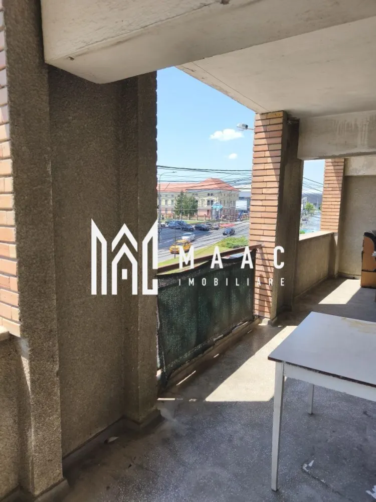 Apartament 2 camere | 70 mpu | Balcon | Mihai Viteazu - Apartament decomandat cu 2 camere de închiriat pe Mihai Viteazu, Sibiu

MAAC Imobiliare propune spre închiriere un apartament decomandat cu 2 camere, situat pe Bulevardul Mihai Viteazu din Sibiu, una dintre cele mai căutate și bine conectate zone ale orașului.

Apartamentul este amplasat la etajul 1 și are o suprafață utilă de 70 mp, oferind un spațiu generos, bine compartimentat și potrivit pentru locuire imediată. Proprietatea se închiriază complet mobilată și utilată.

Compartimentarea este practică și include 2 camere, bucătărie, baie și balcon.

Locuința beneficiază de balcon, mobilier și dotări necesare pentru confortul zilnic, fiind disponibilă pentru mutare imediată.

Zona oferă acces rapid către magazine, supermarketuri, centre comerciale, școli, farmacii, mijloace de transport și alte puncte de interes din Sibiu.

Pentru mai multe detalii sau pentru stabilirea unei vizionări, contactați echipa MAAC Imobiliare.

ID anunț: CP3216310
