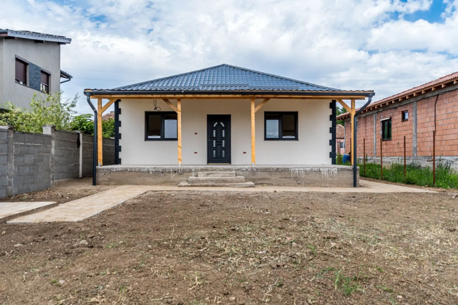 Casă nouă 4 camere, ideală pentru familie. Toate utilitățile