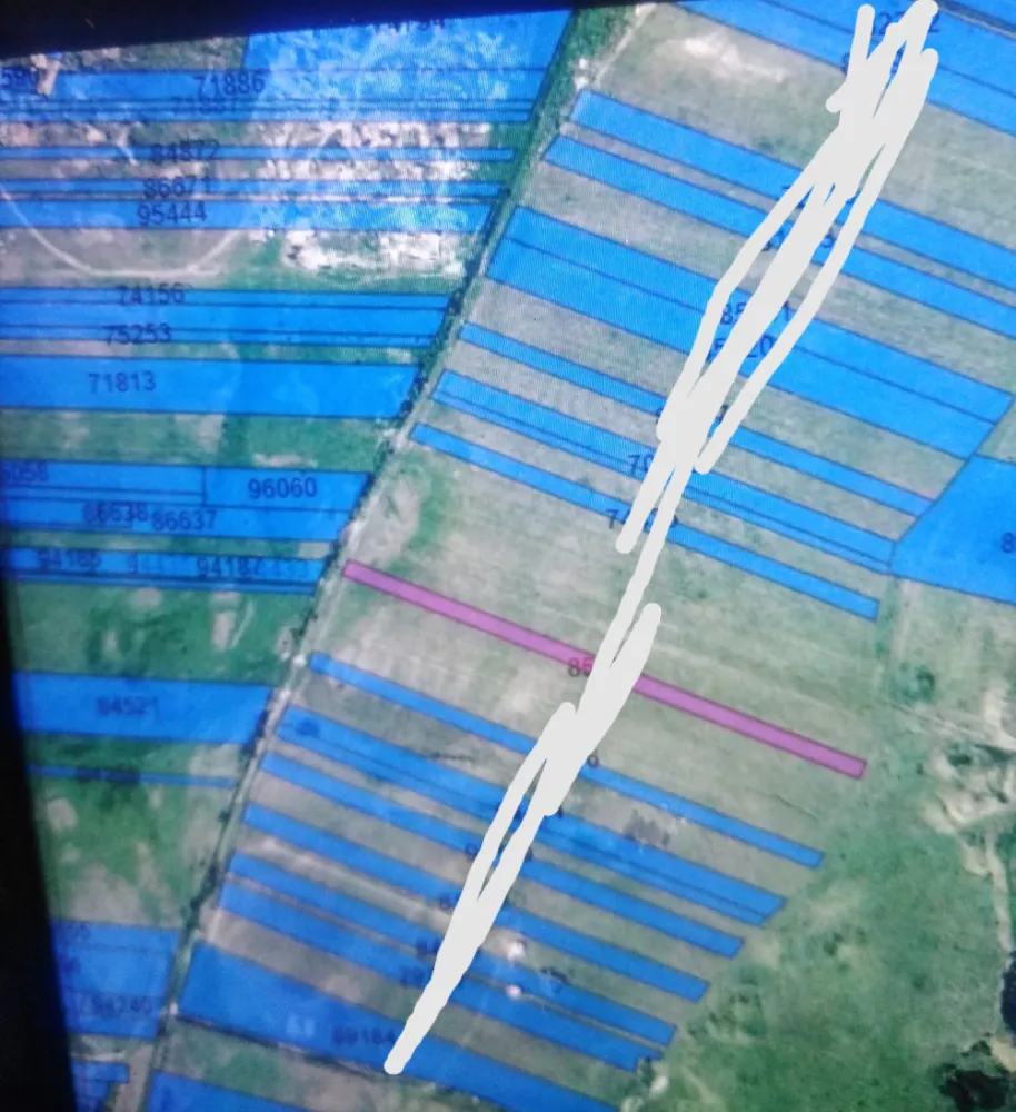 Teren extravilan sebes alba - Vând teren extravilan în Sebeș 3900mp cu deschidere 11.5m în zona salane dincolo de calea ferată paralel cu o carmangerie terenul este drept și plat ideal pentru investiție. Pentru detalii va rog să mă contactați telefonic la 0753471472&nbsp;