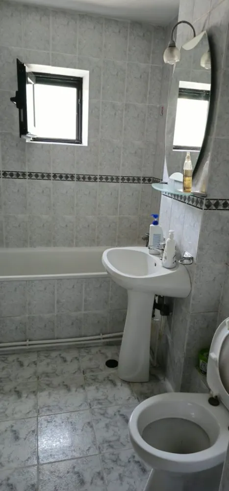 De inchiriat apartament spatios, zona Garii, et. 3, 490 euro negociabil