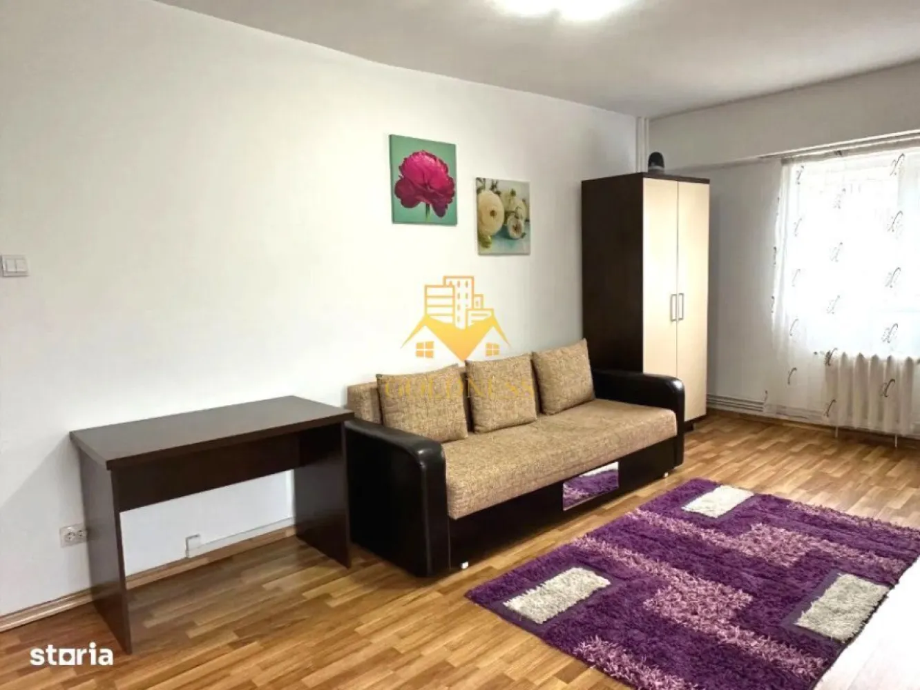 2 camere decomandate, Piata Marasti, Bvd. 21 Decembrie, The Office - GOLDNESS Imobiliare vă propune spre închiriere un apartament cu 2 camere decomandate, complet mobilat și utilat, la etajul 1 în Cartierul Marasti.
Se poate parca in zona la liber!
Se află în apropierea stațiilor de transport în comun, magazine, restaurante, spații verzi, farmacii, etc. 

Apartamentul este compartimentat astfel:
 - 2 dormitoare cu canapea extensibila, dressing si birou
 - bucatarie complet utilata si mobilata, spatiu de servit masa 
 - baie cu cada, calorifer port-prosop si spatiu de depozitare
- balcon de 4 mp.

Imobilul este dotat cu toate cele necesare- centrală proprie, frigider, aragaz, hotă, mașină de spălat haine, etc. 

Dacă sunteți interesați de acest apartament și doriți să îl vizionați, dar și pentru alte oferte nu ezitați să ne contactați telefonic sau prin e-mail. Vă stăm la dispoziție!
Pentru intermediere se percepe un comision de 50% din prețul chiriei!