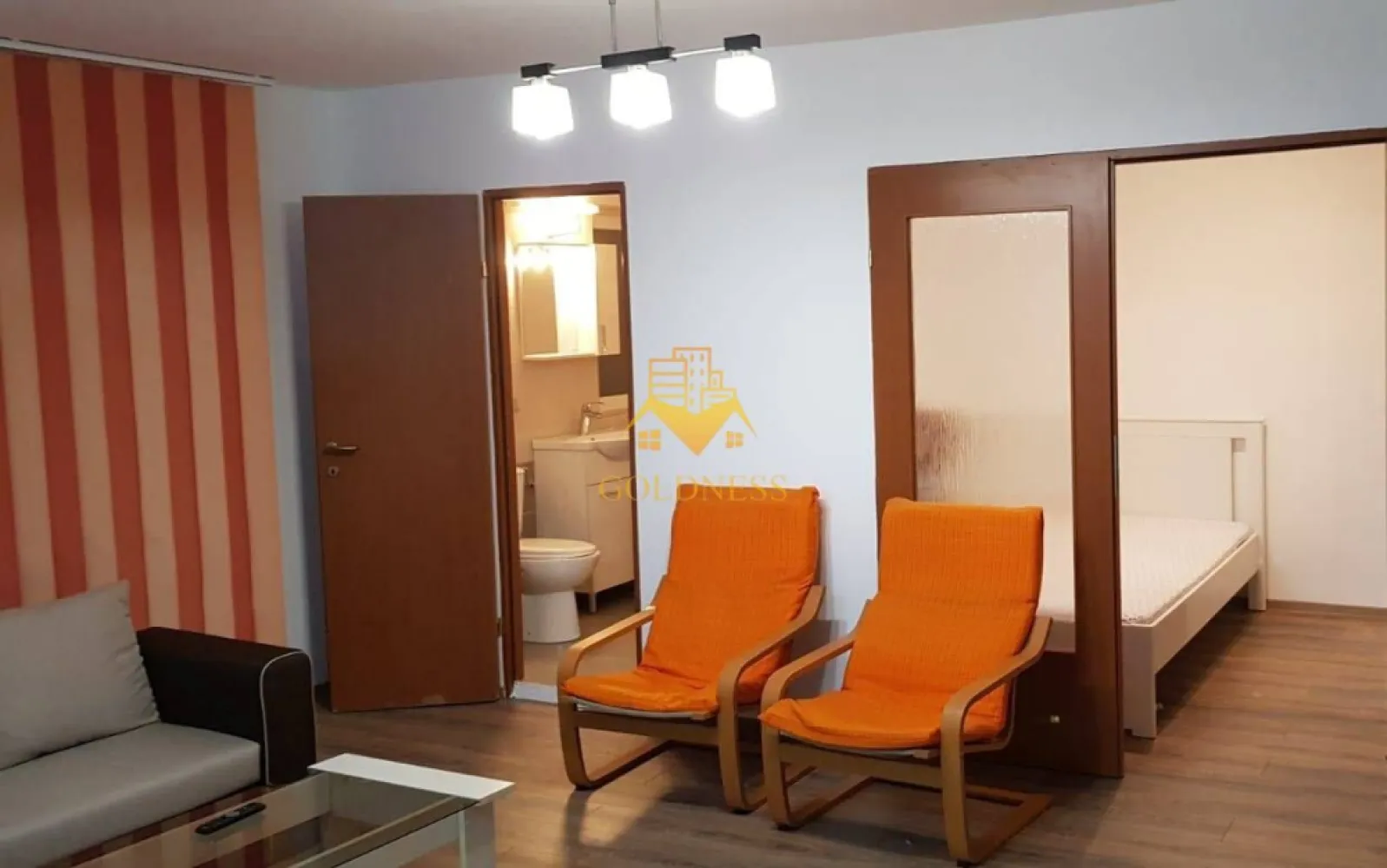 1 camera, Gheorgheni, Constantin Brancusi, Zona Alverna - GOLDNESS Imobiliare vă propune spre închiriere un apartament cu 1 camera complet mobilat și utilat, la etajul 2 într-un imobil de 4 etaje, în Cartierul Gheorgheni.
Posibilitate de parcare in zona la liber.
Se află în apropierea stațiilor de transport în comun, magazine, restaurante, spații verzi, farmacii, etc. 

Apartamentul este compartimentat astfel:
 - dormitor cu pat matrimonial, dressing, noptiere
 - mini-living cu bucatarie open space complet utilată și mobilată, canapea extensibilă, loc de servit masa 
 - baie cu cada, calorifer port prosop și dulap pentru depozitare.

Imobilul este dotat cu toate cele necesare- centrală proprie, frigider, aragaz, hotă, mașină de spălat haine, etc. 

Dacă sunteți interesați de acest apartament și doriți să îl vizionați, dar și pentru alte oferte nu ezitați să ne contactați telefonic sau prin e-mail. Vă stăm la dispoziție!

Pentru intermediere se percepe un comision de 50% din prețul chiriei!