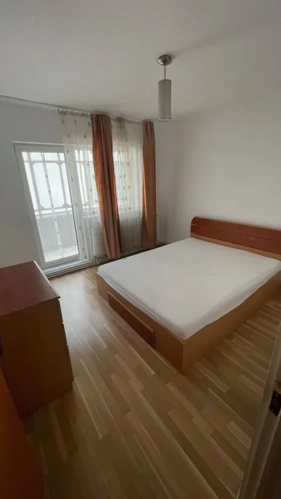 Inchiriez apartament 2 camere, Apusului, Militari - particular, 2 camere, 2 balcoane, centrala termica, decomandat ,reabilitat termic, loc parcare , mobilat si utilat complet, gresie, faianta , termopan, aragaz, masina de spalat, frigider, aer conditionat, spatios; strada apusului, sector 6 ,shop&go;, lidl, profi, ratb 178,336, liniste ,scara civilizata, 10 minute metrou ,verdeata
Vecinatati: Lujerului, Plaza Drumul Taberei, Piata Gorjului, Politehnica, Pacii.