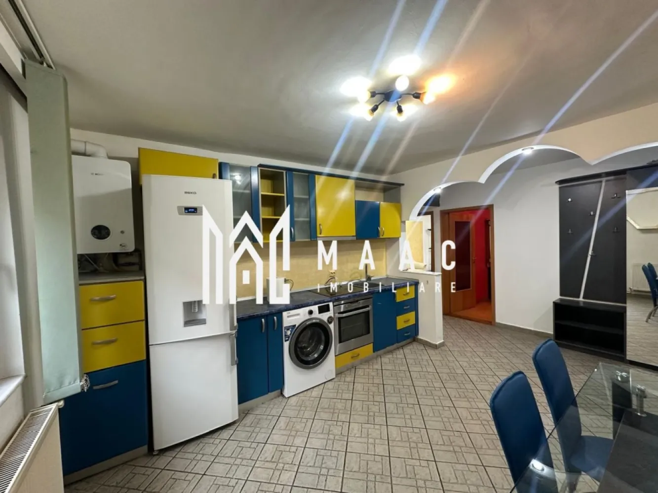 APARTAMENT 3 CAMERE I DECOMANDAT I MIHAI VITEAZUL - Maac Imobiliare ofera spre vanzare apartament cu compartimentare practica, decomandat, 3 camere, bucatarie, baie
Situat la parter inalt, ideal pentru locuit, cat si pentru investitie.

Locatie excelenta, aproape de scoli, gradinite, magazine, supermarket, transport in comun.

Zona linistita.

Pentru mai multe detalii sau vizionare anuntati telefoic CP3009546