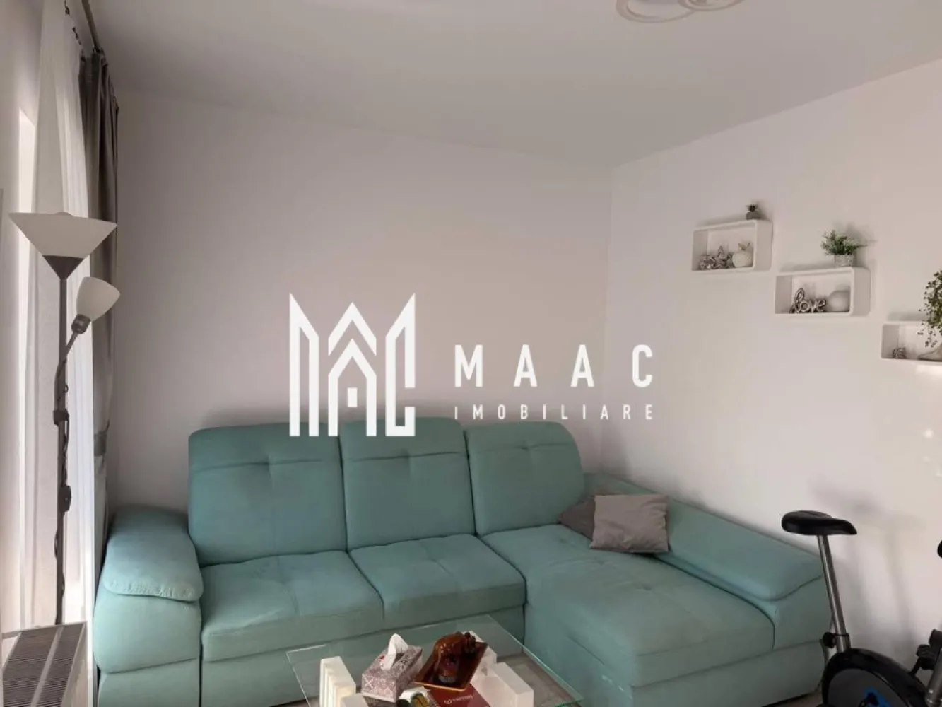 Apartament | decomandat | 52 mp | Turnisor - MAAC Imobiliare vă propune spre vânzare un apartament de 2 camere, decomandat, cu 52 mp utili, 35 mp de curte privată și 2 locuri de parcare, situat la parterul unui imobil modern.

Apartamentul se remarcă prin compartimentarea optimă, spațiile luminoase și avantajul excepțional al curții proprii, perfectă pentru relaxare, activități în aer liber sau amenajarea unui colț verde personal. 

Cele două locuri de parcare reprezintă un beneficiu important, oferind confort și siguranță în utilizarea zilnică.

Acces facil către mijloace de transport, centre comerciale și puncte de interes

Ideal atât pentru locuință, cât și pentru investiție

Pentru mai multe detalii, vă rugăm sa ne contactați, specificand ID: CP2811278