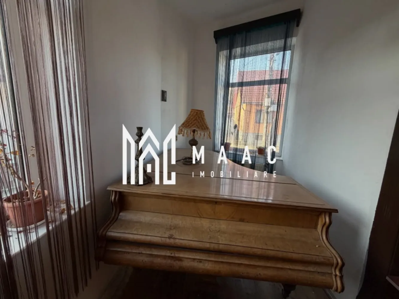 Casă individuală | 4 camere | 450 mp teren | Zonă centrală | Ocna Sibiului